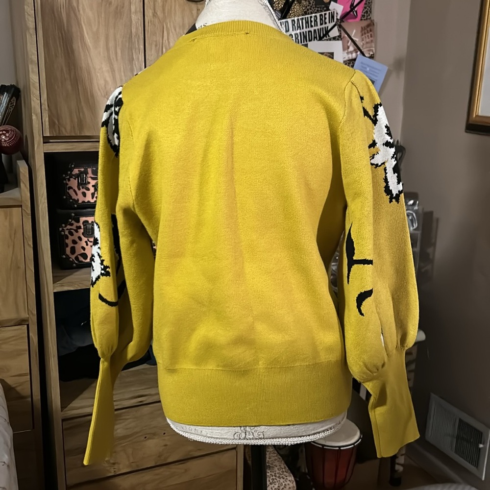 Andrew Marc New York Floral Sweater - Medium - Picture 3 of 5